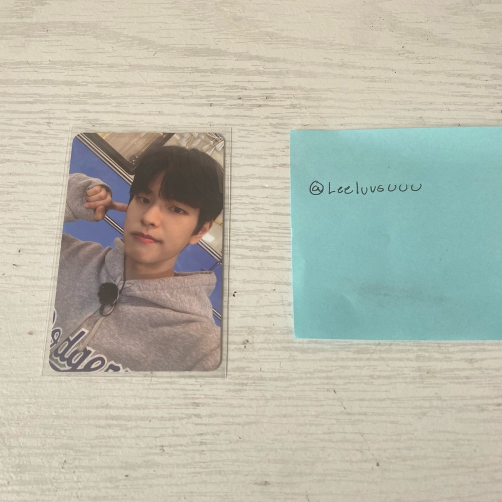 STRAY KIDS SEUNGMIN DOUBLE SIDED NOEASY